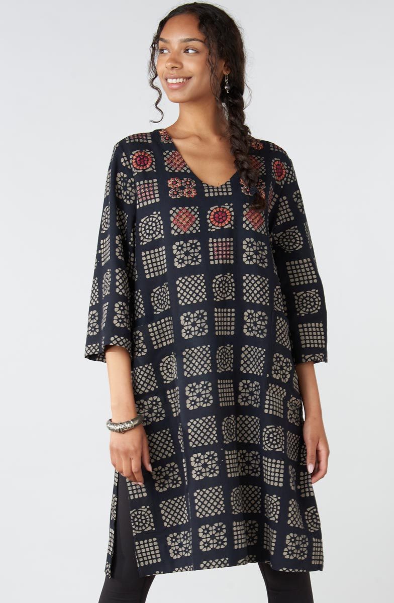 Amala 3/4-Sleeve A-Line Tunic - Black