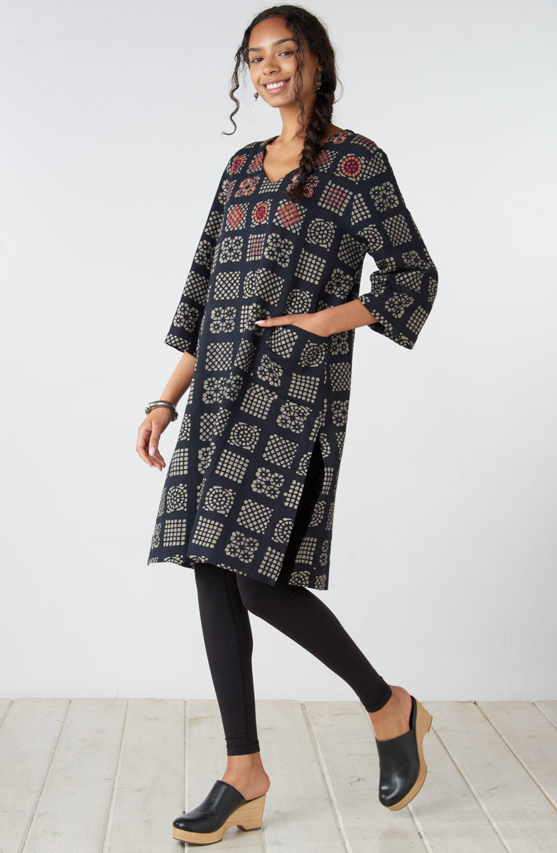 Amala 3/4-Sleeve A-Line Tunic - Black