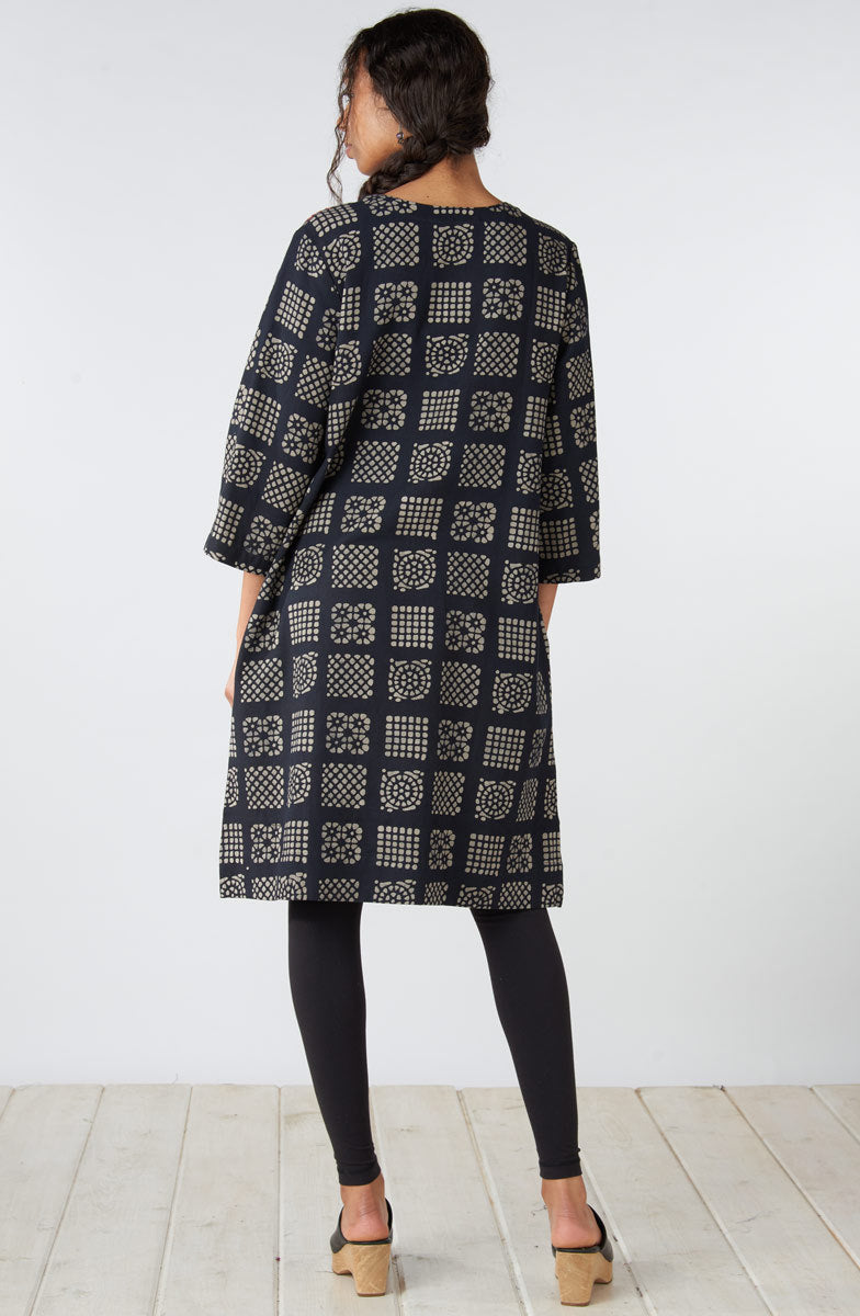 Amala 3/4-Sleeve A-Line Tunic - Black